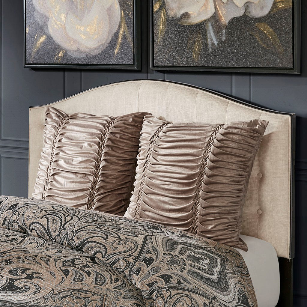 Grandover Jacquard Comforter Set