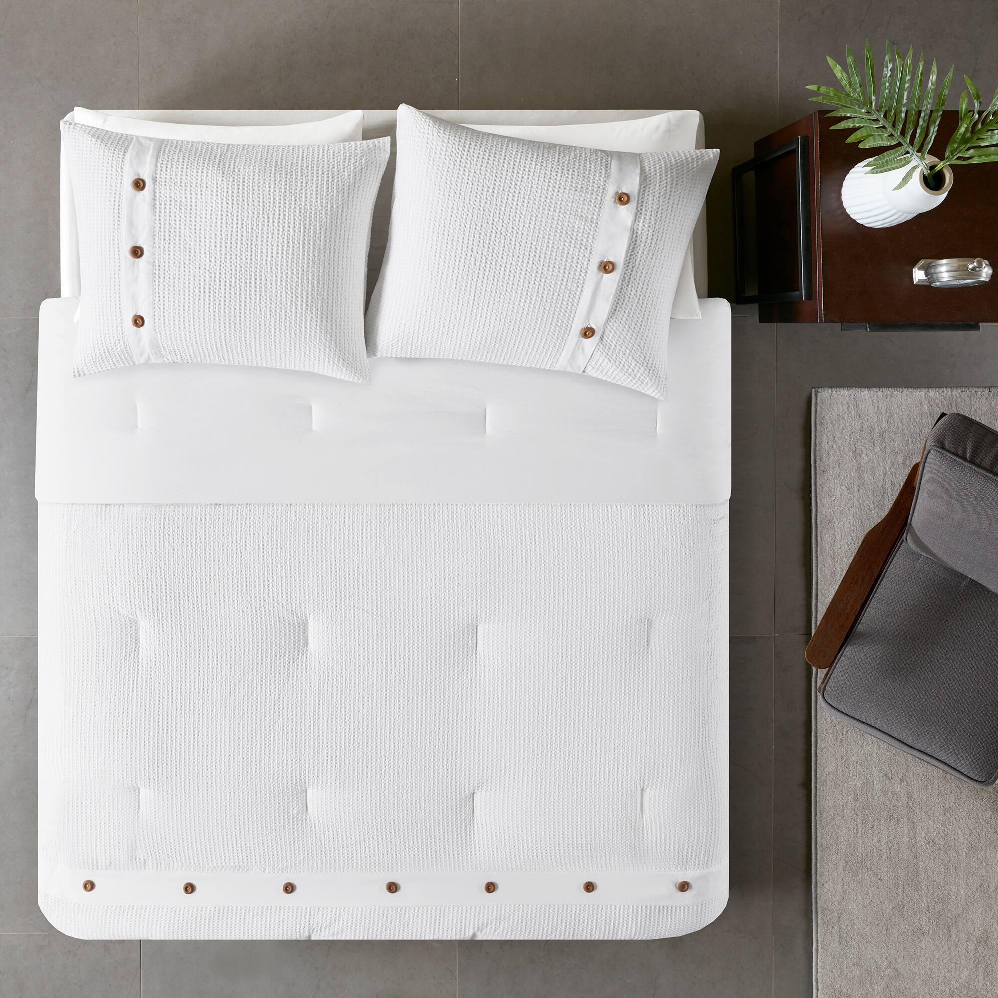 Finley White 3-Piece Comforter Set Comforter Sets By Olliix/JLA HOME (E & E Co., Ltd)