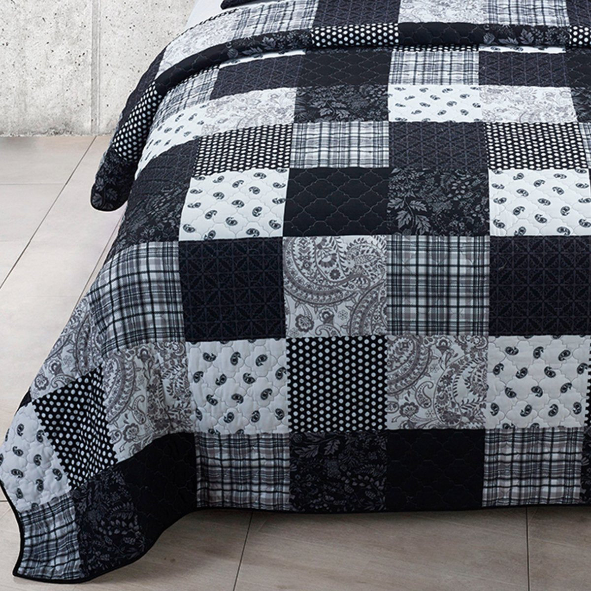 London Reversible 3-Piece Quilt Set Quilt Sets By Donna Sharp